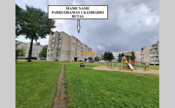 PARDUODAMAS KOKYBIŠKAI ĮRENGTAS 1 KAMBARIO BUTAS, SU BALDAIS IR BUITINE TECHNIKA, 3-AUKŠTE, NEKAMPINIS, ATOKIAU NUO PAGRINDINIŲ GATVIŲ, PATOGIOJE MAŽEIKIŲ MIESTO VIETOJE, EINI IR GYVENI!